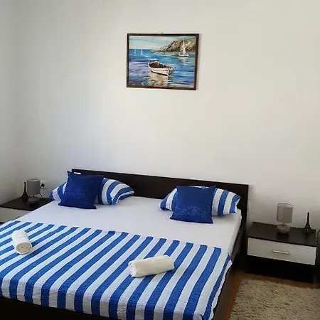 דירה Apartman Paula *